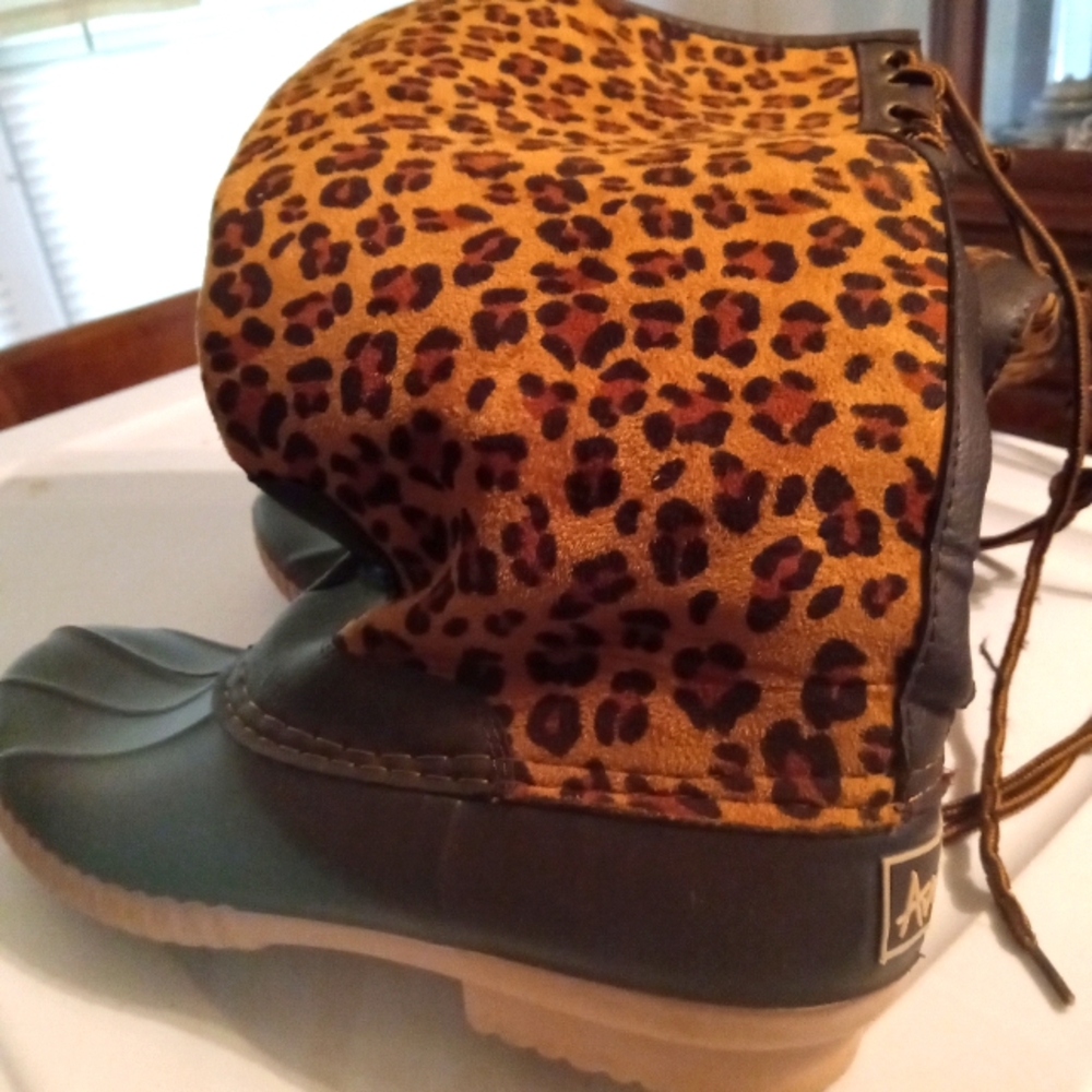 Ladies boots